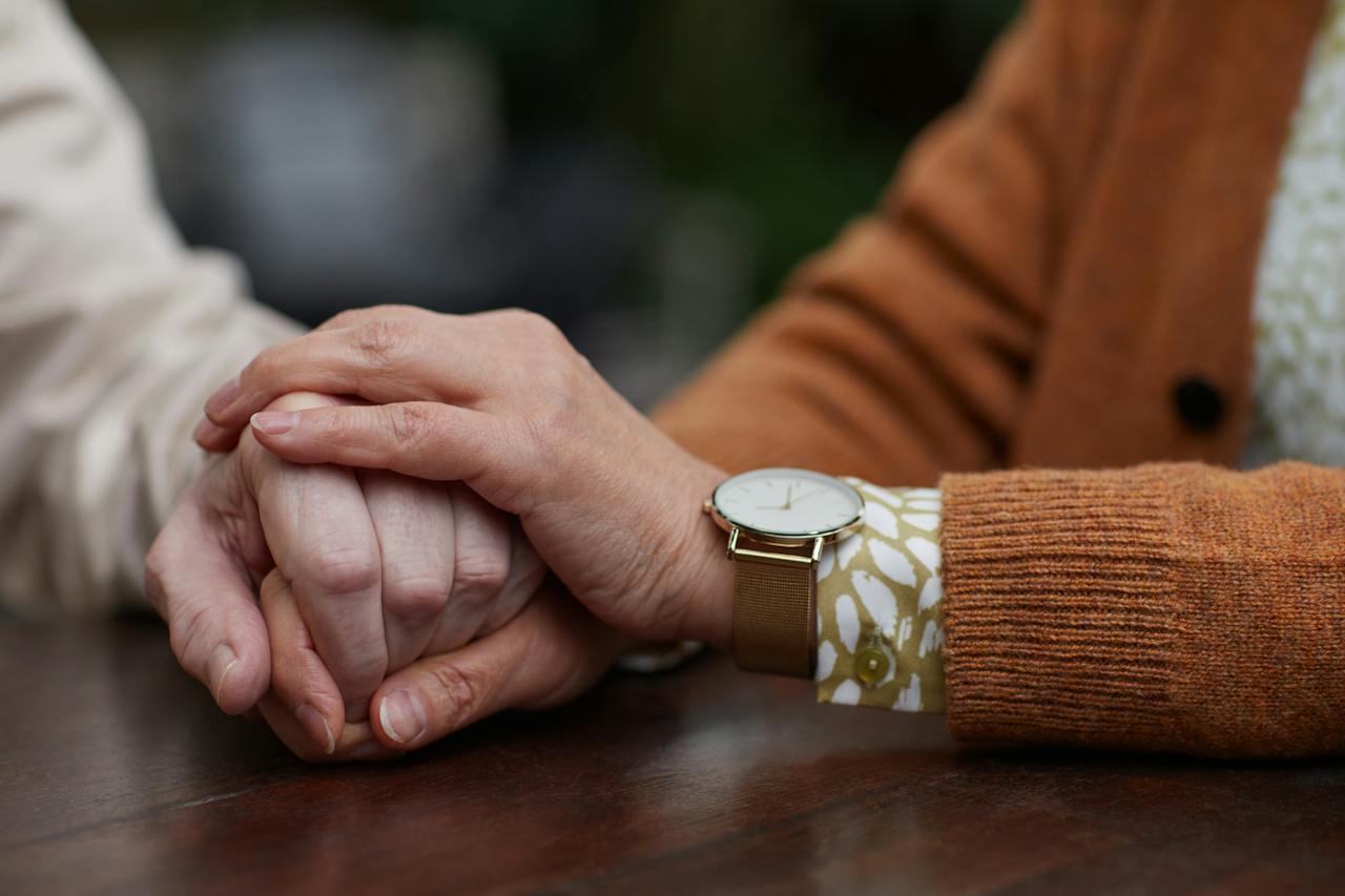 Pengertian Physical Touch, Macam dan Caranya